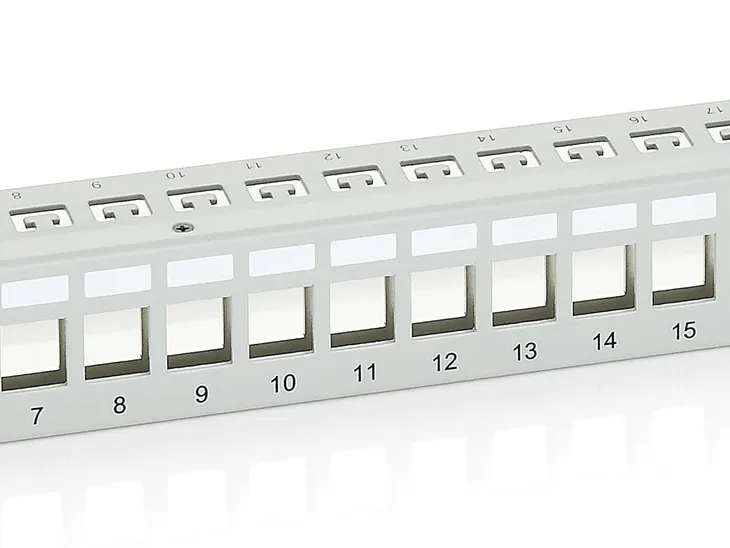 equip-767124-panel-krosowniczy-1u