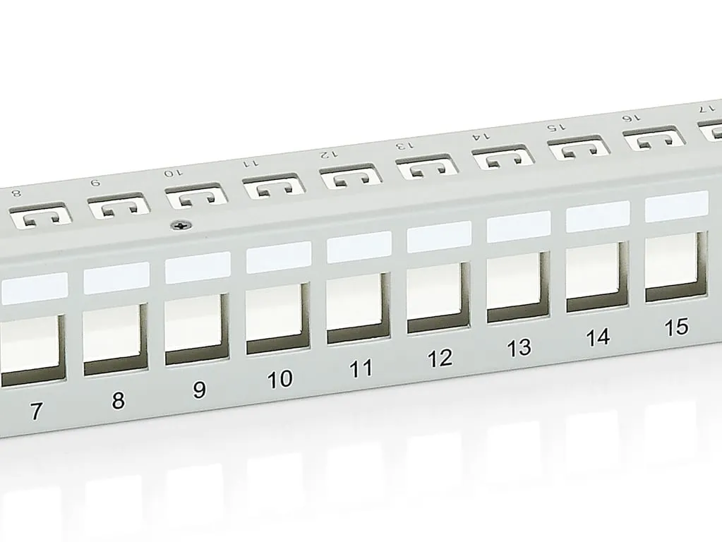 equip-767124-panel-krosowniczy-1u