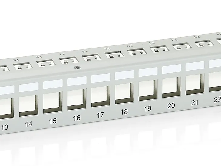 equip-767124-panel-krosowniczy-1u