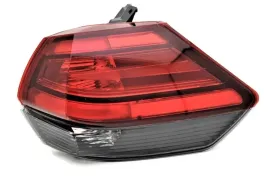 nissan-x-trail-xtrail-17-lampa-tylna-prawa