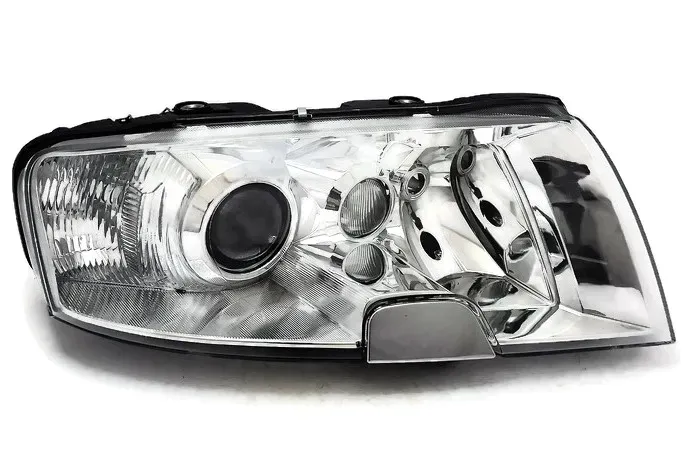 SKODA SUPERB 02- REFLEKTOR PRAWY XENON Z HALAGEN
