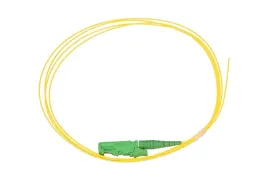 extralink-pigtail-e2000-apc-pvc-jednomodowy-g657a1-15m
