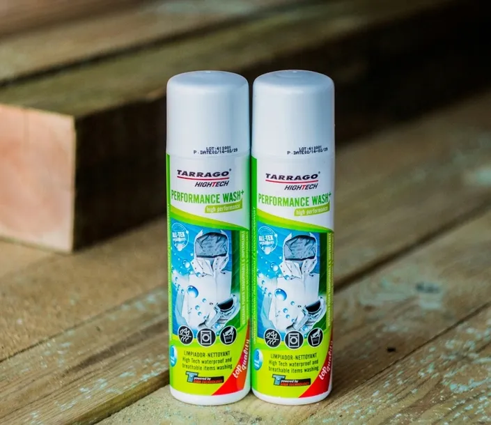 plyn-do-prania-tarrago-high-tech-performance-wash-250ml-dedykowany-material-do-wszystkich-materialow