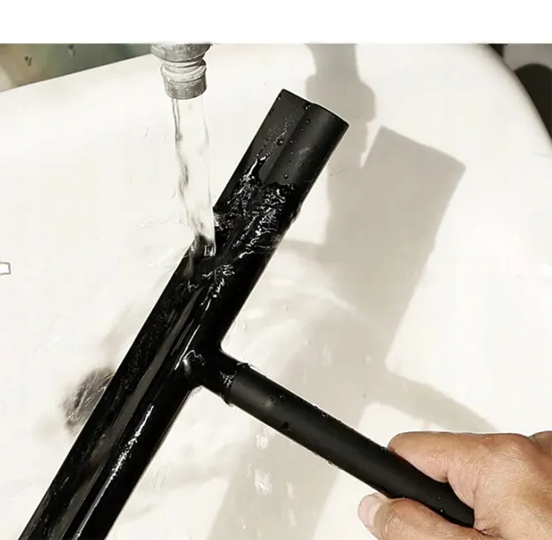 ag655b-sciagaczka-do-wody-czarna-stan-nowy-material-raczki-plastik