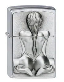zapalniczka-benzynowa-zippo-kneeling-girl-emblem