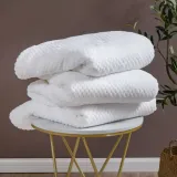 bialy-koc-narzuta-pled-150x200-monte-wymiary-150x200cm