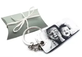 prezent-na-dzien-babci-i-dziadka-brelok-ze-zdjeciem-dwustronny-gratis