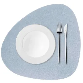 blekitna-podkladka-kuchenna-35x45-skin-pod-talerz