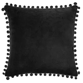 czarna-poszewka-40x40-z-pomponami-pompie