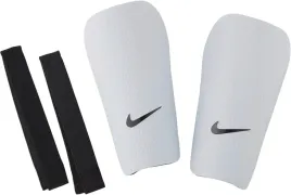 ochraniacze-pilkarskie-nike-dla-dzieci-na-piszczele-junior-r-m-140-160-cm