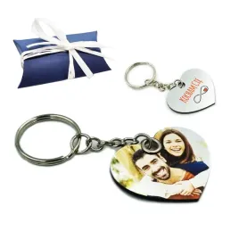 prezent-na-dzien-babci-i-dziadka-brelok-do-kluczy-serce-grawer-zdjecia