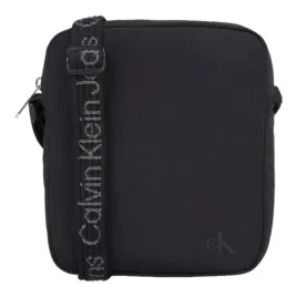calvin-klein-torba-listonoszka-ultralight-reporter18-ny-czarna