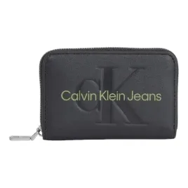 calvin-klein-portfel-damski-sculpted-med-zip-around-mono-czarny