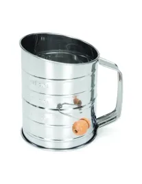 obrotowy-kubek-do-przesiewania-maki-400g-patisse