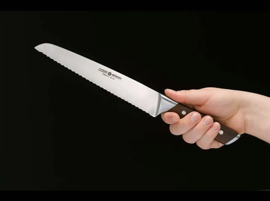 noz-do-chleba-boker-forge-wood