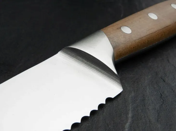 noz-do-chleba-boker-forge-wood-material-glowni-stal