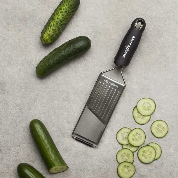 tarka-do-warzyw-gourmet-slicer-microplane-waga-z-opakowaniem-0-4-kg
