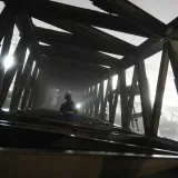 latarka-diodowa-fenix-c7-material-aluminium