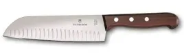 noz-santoku-victorinox-17cm-drewniana-raczka-stal