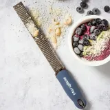 tarka-premium-zester-denim-blue-microplane-stan-nowy