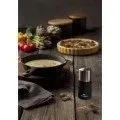 specialty-mlynek-do-przypraw-czarno-stalowy-microplane-material-metal