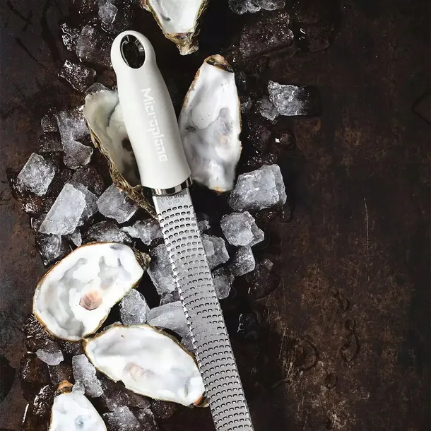 tarka-premium-zester-pomegranate-red-microplane-waga-z-opakowaniem-0-15-kg