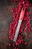 tarka-premium-zester-pomegranate-red-microplane-stan-nowy-marka-microplane
