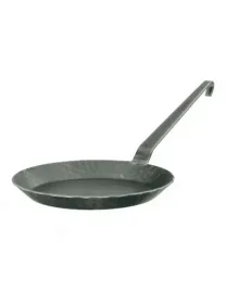rosle-patelnia-zelazna-kuta-28cm