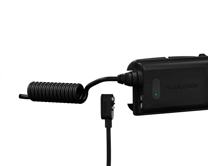 latarka-ledlenser-h5r-core-cechy-dodatkowe-kurzoodpornosc-ladowanie-usb-wodoodpornosc-wstrzasoodpornosc