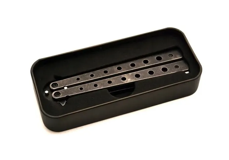 noz-magnum-balisong-trainer-material-glowni-stal