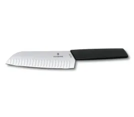 noz-santoku-ostrze-ryflowane-17-cm-czarny-victorinox-6-9053-17kb