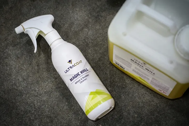 ultracoat-magic-will-5l-wheel-and-rubber-cleaner-pojemnosc-opakowania-5000-ml-numer-katalogowy-producenta-mgw-5000