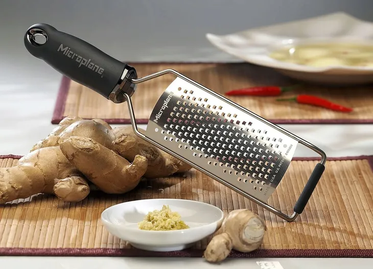 gourmet-tarka-coarse-stan-nowy-material-obudowy-tworzywo-sztuczne