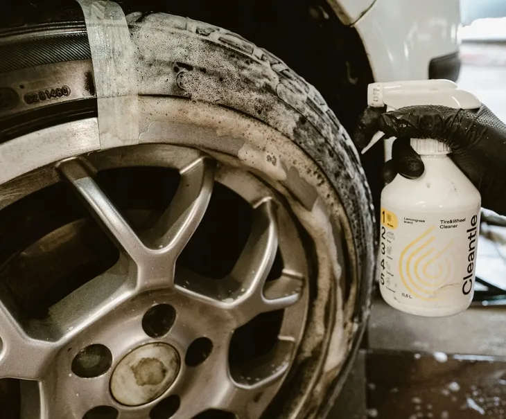 cleantle-tireandwheel-cleaner-5l-stan-nowy
