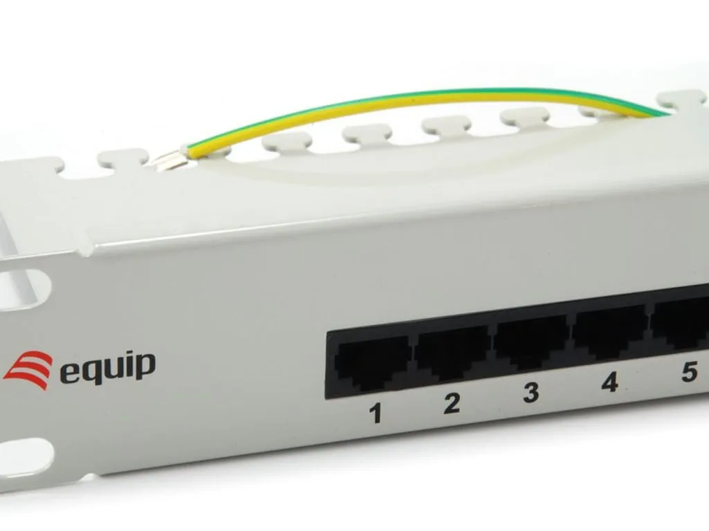 equip-125296-panel-krosowniczy-1u