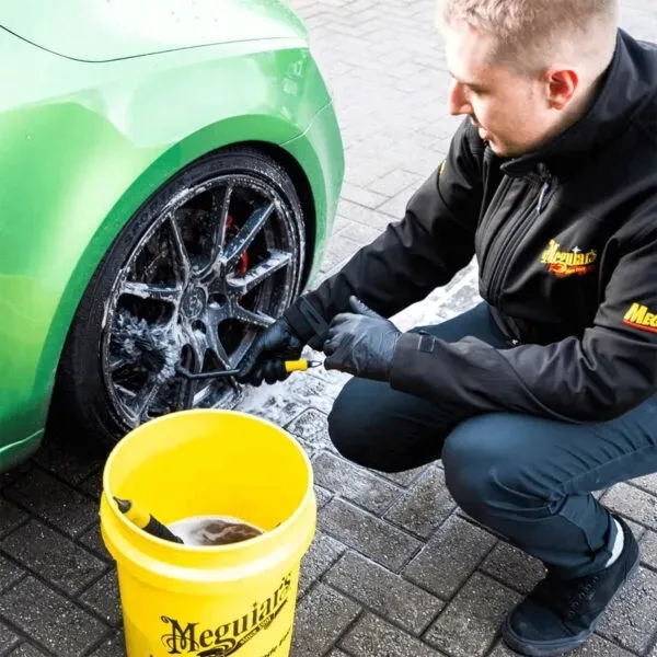 meguiar-s-supreme-angled-wheel-brush