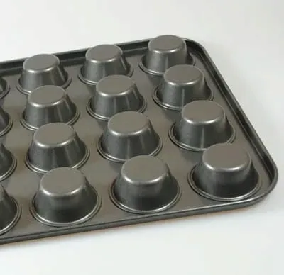 patisse-forma-na-24-mini-muffinki-28cm-classique-waga-z-opakowaniem-0-4-kg