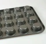 patisse-forma-na-24-mini-muffinki-28cm-classique-waga-z-opakowaniem-0-4-kg