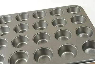 patisse-forma-na-24-mini-muffinki-28cm-classique-kod-producenta-02893
