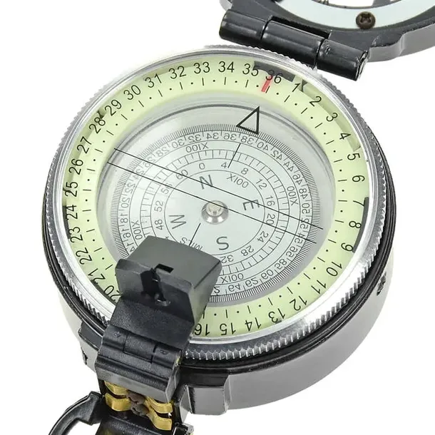 kompas-mil-tec-brytyjski-cechy-dodatkowe-celownik-z-soczewka-szklo-powiekszajace