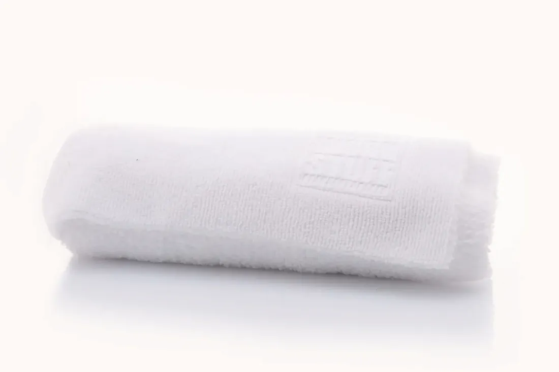 work-stuff-basic-white-delikatna-mikrofibra