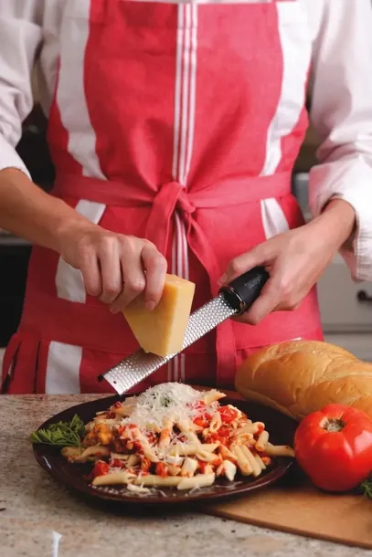 tarka-premium-zester-czarna-microplane-rodzaj-tarka