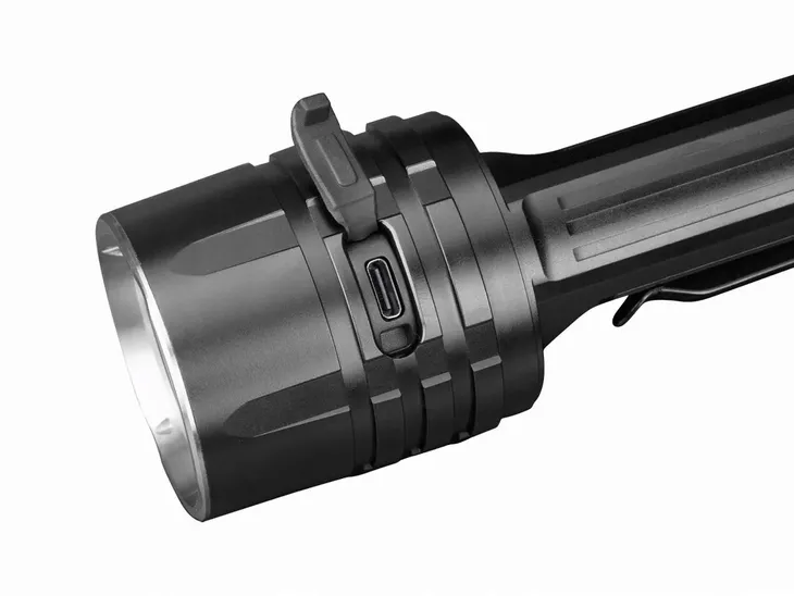 latarka-diodowa-fenix-lr35r-rodzaj-reflektory-i-szperacze