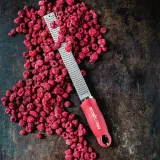 tarka-premium-zester-pomegranate-red-microplane-material-obudowy-tworzywo-sztuczne