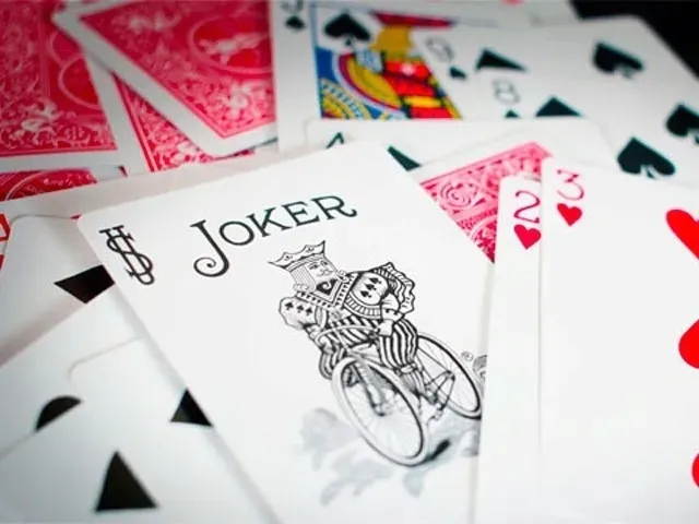 karty-bicycle-standard-rider-back-czerwone-stan-nowy-nazwa-bicycle-rider-back-standard