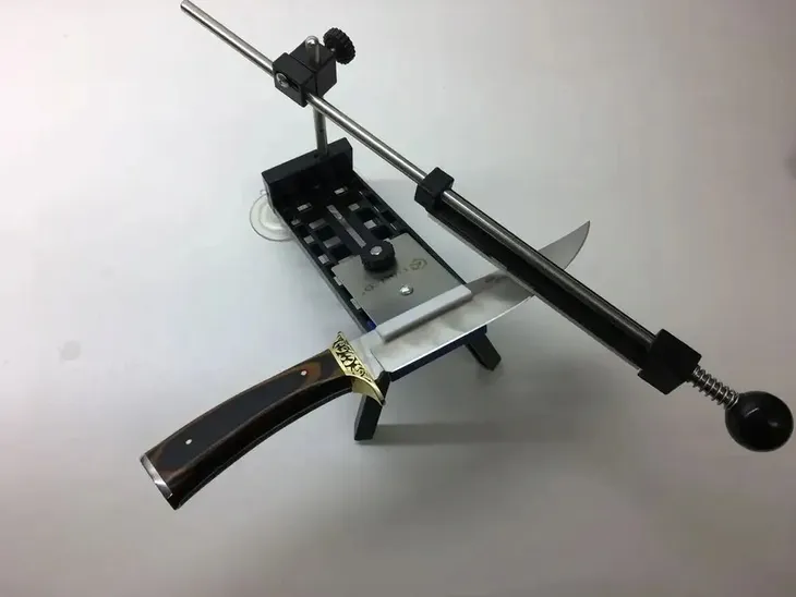 ostrzalka-ganzo-touch-pro-stan-nowy-przeznaczenie-noze-gladkie-noze-stalowe-nozyczki-tasaki