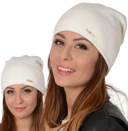 kremowa-czapka-damska-jesienno-zimowa-podpinana-j6