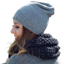 modna-czapka-na-jesien-beanie-cyrkonie-szara