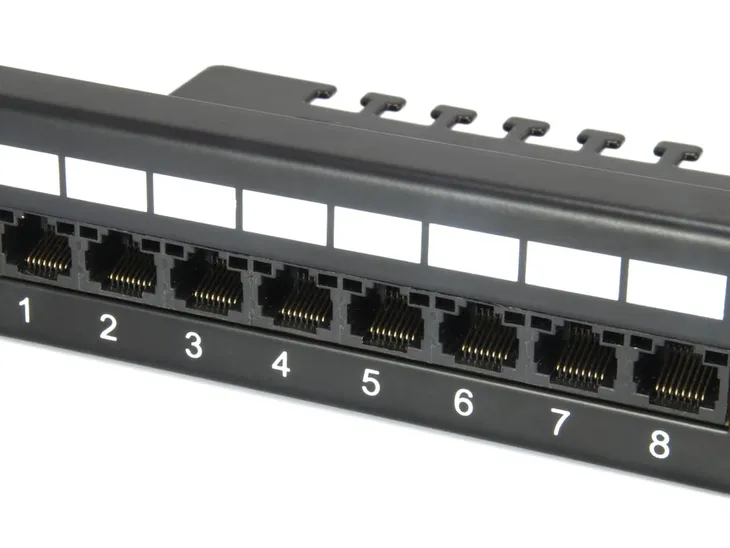 equip-135425-panel-krosowniczy-1u