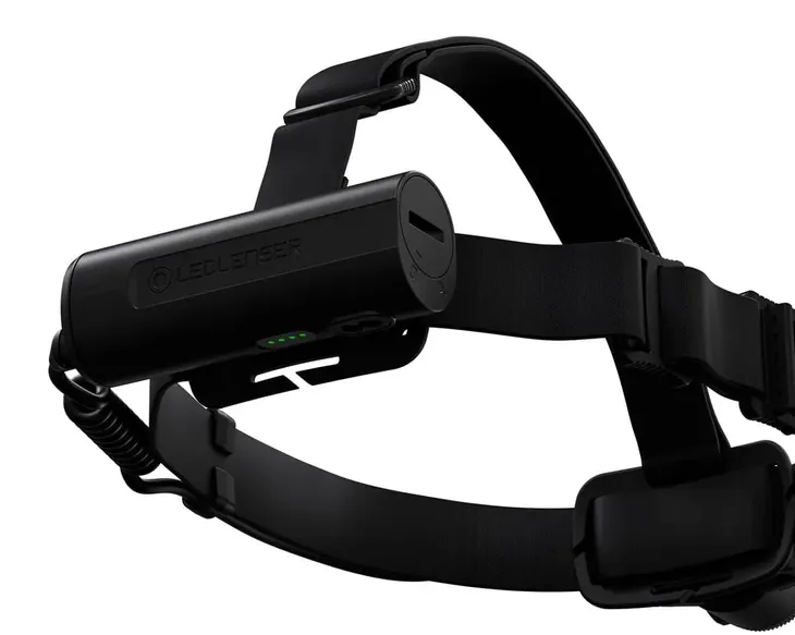 latarka-ledlenser-h7r-core-zasilanie-akumulatorowe